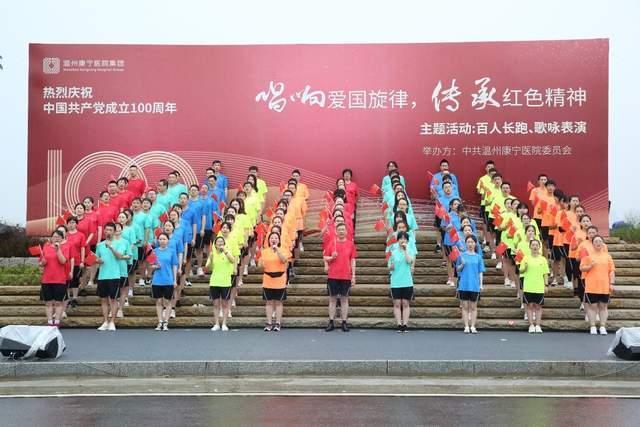 马里乌波尔真相:“2位祖母”的怒怼,揭开俄乌誓死争夺的根源